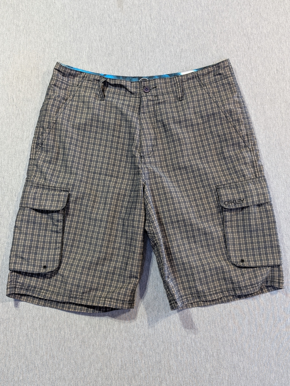Oakley 36" Cargo Plaid Shorts Men's 36 Green Bermuda